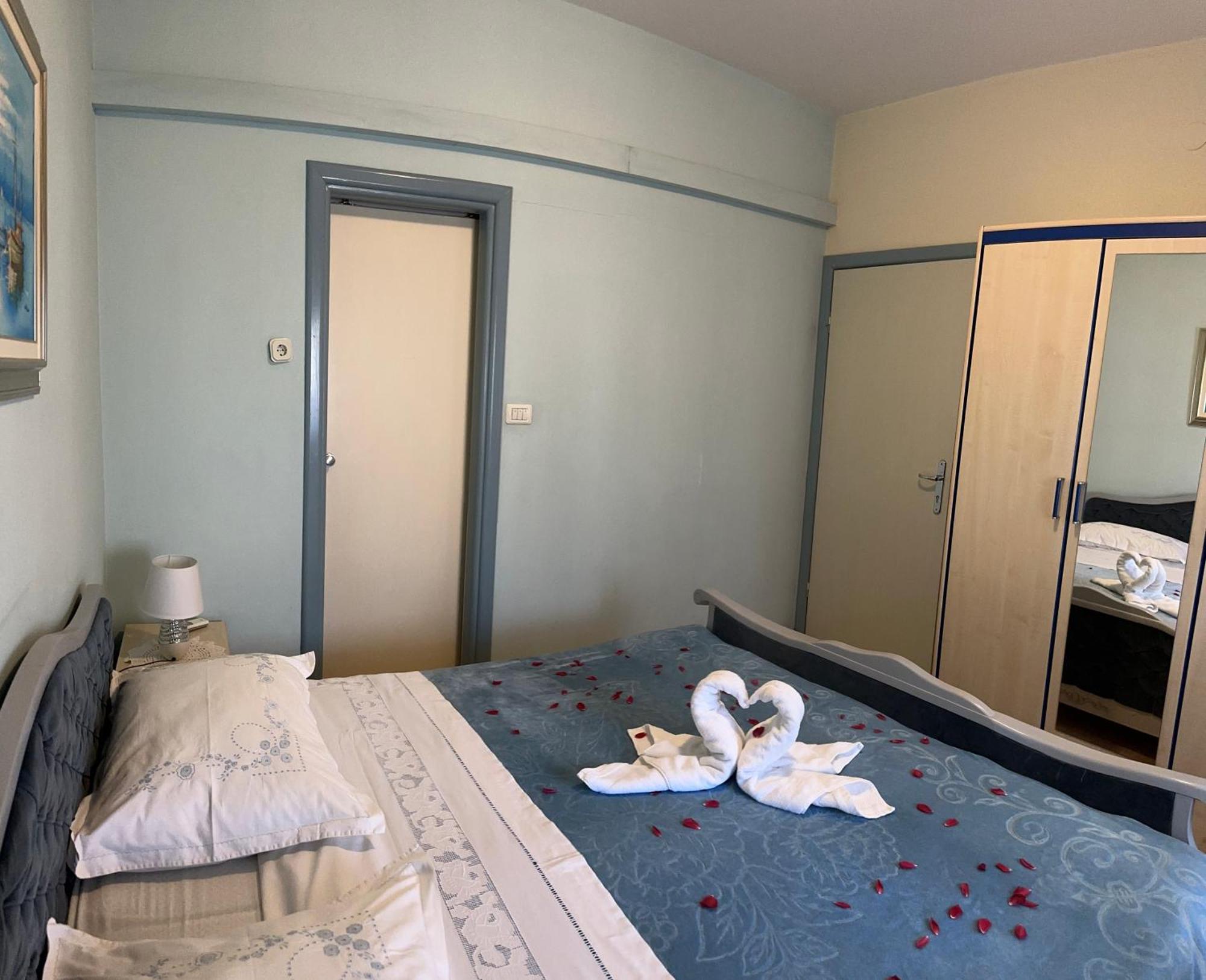 Vs Rooms Split Exteriör bild